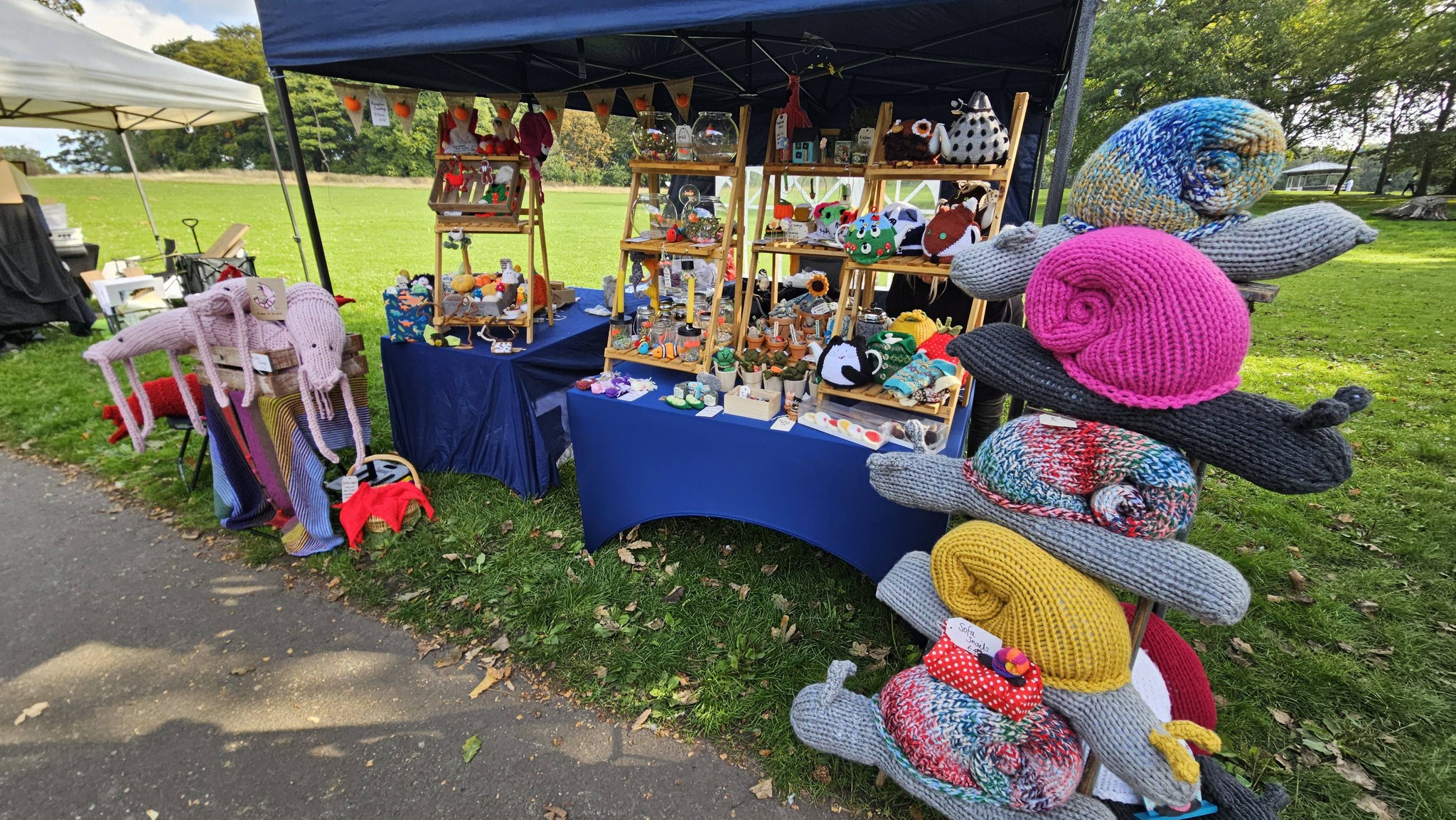 Liz Rose make fresh and fun knits for the home and garden that also make unique gifts for family and friends